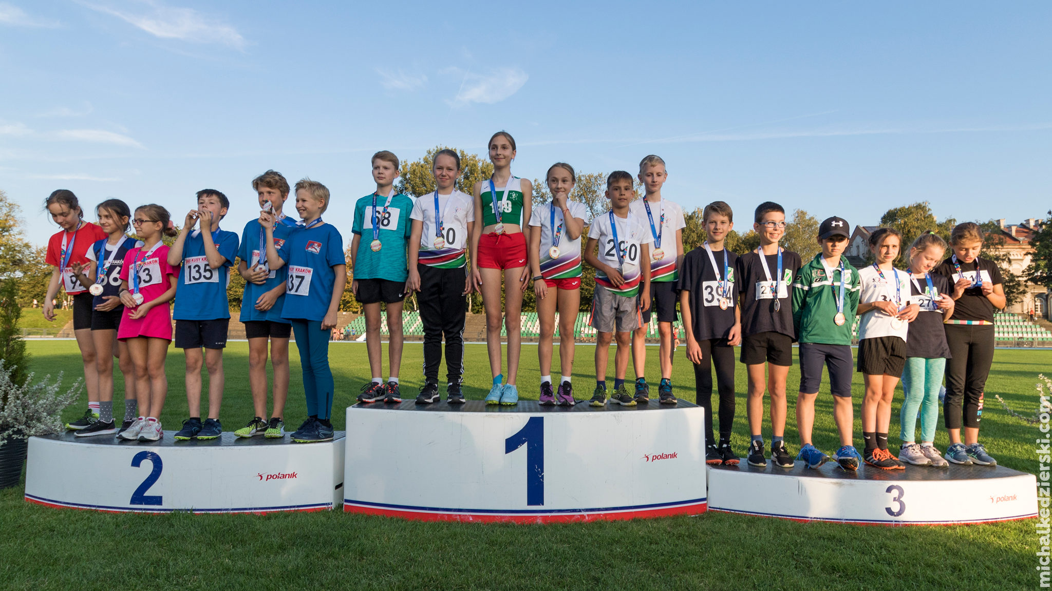 76782C9B-DCEC-4C05-8D86-14D7C438641B