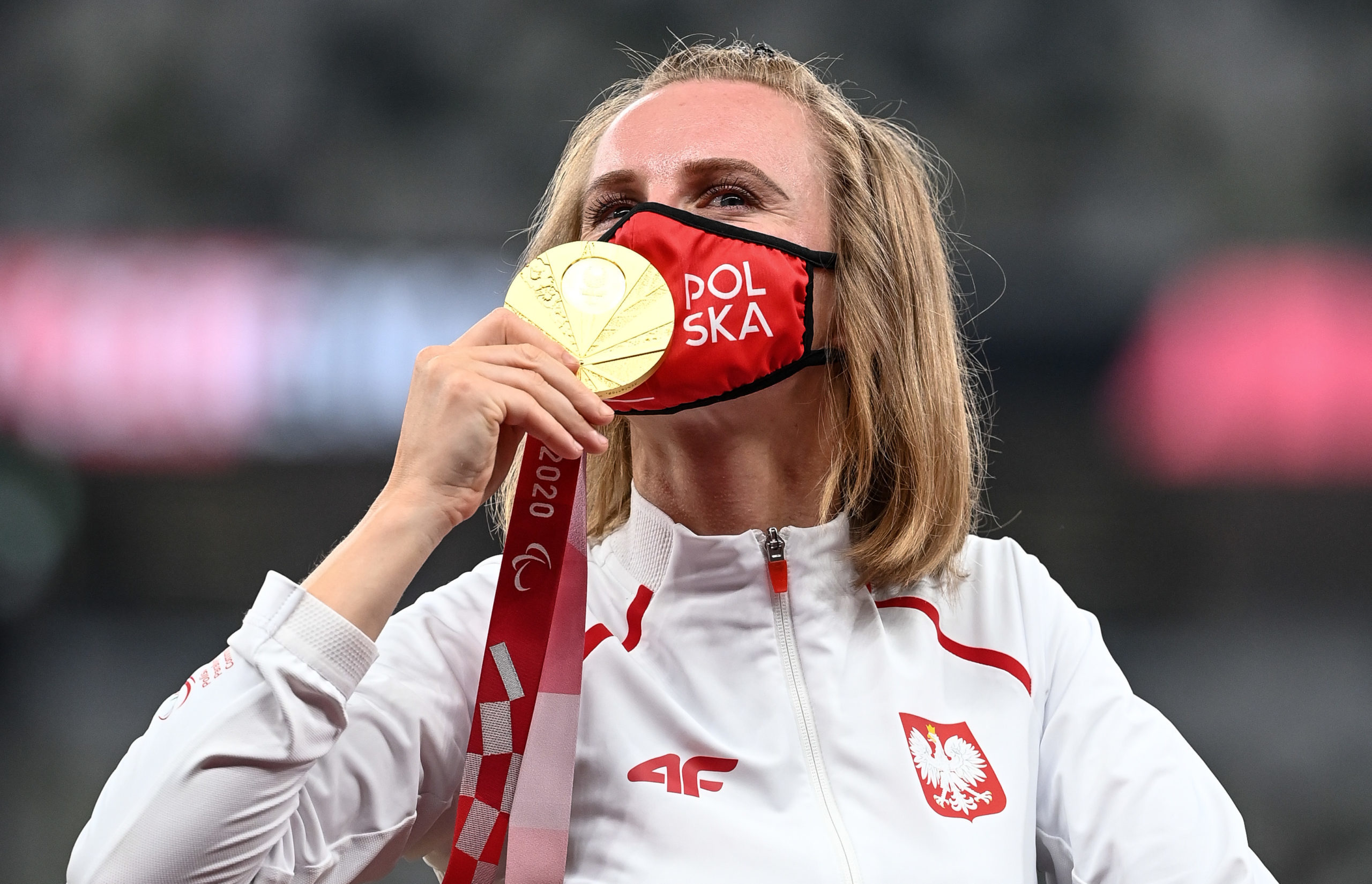 7CC21E9C-0FA3-4855-8CEF-38E7BF3EF03E